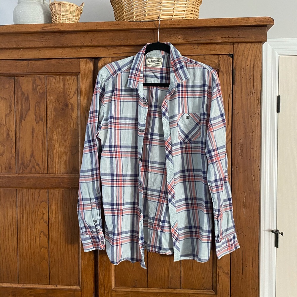 Authentic flannel. Like new. Pet and smoke free home.